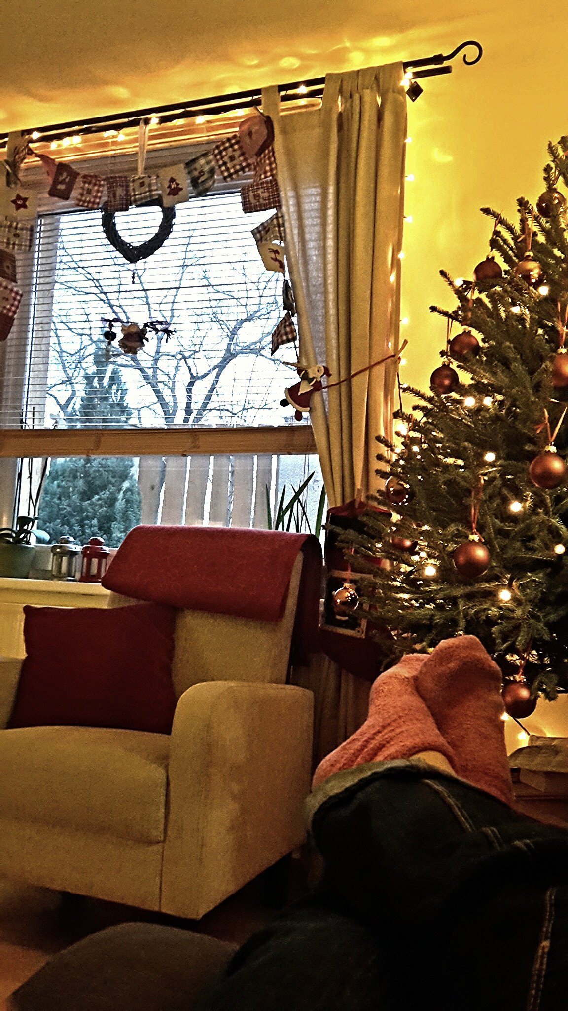 Boldog, láblógatós karácsonyt!