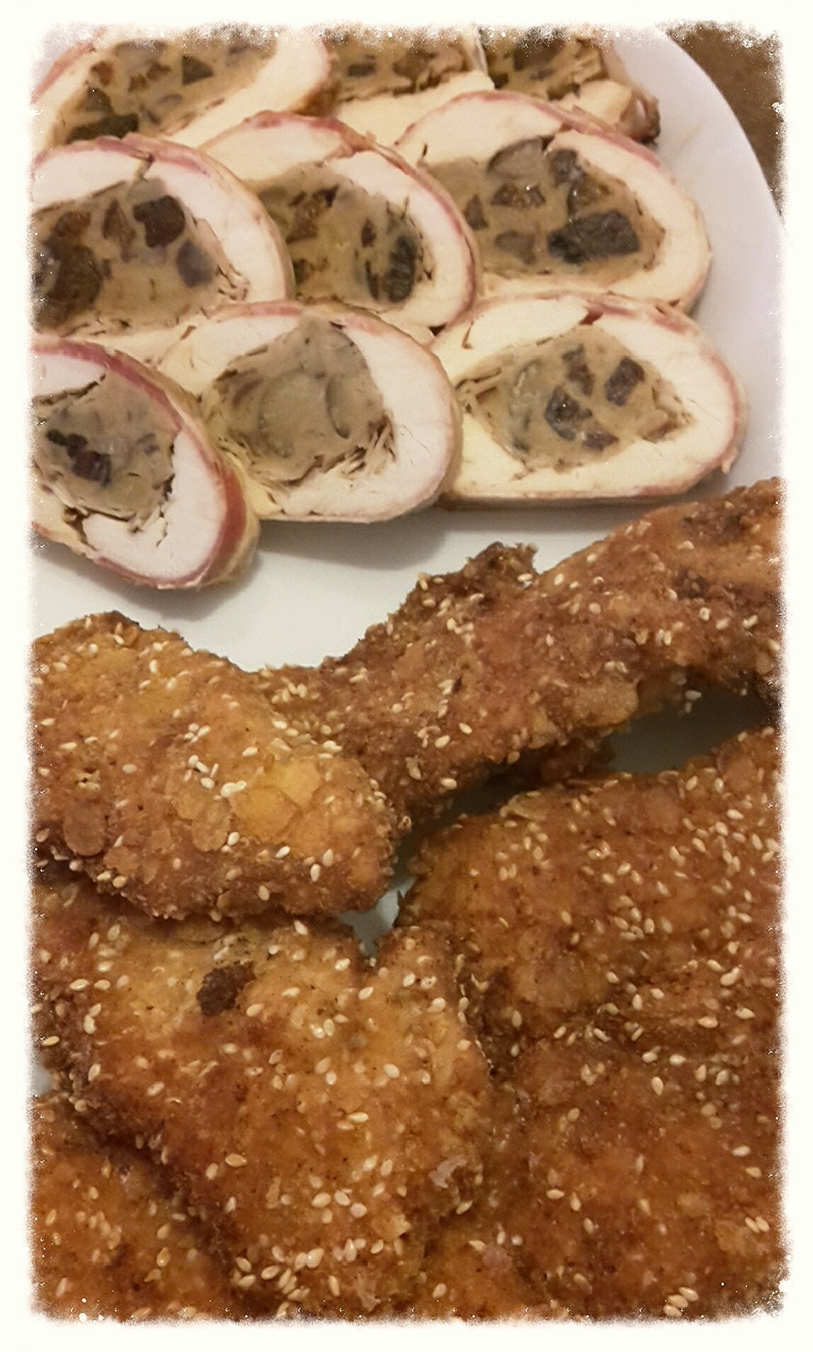 Töltött csirkemell, különleges panírban sült csirkemell