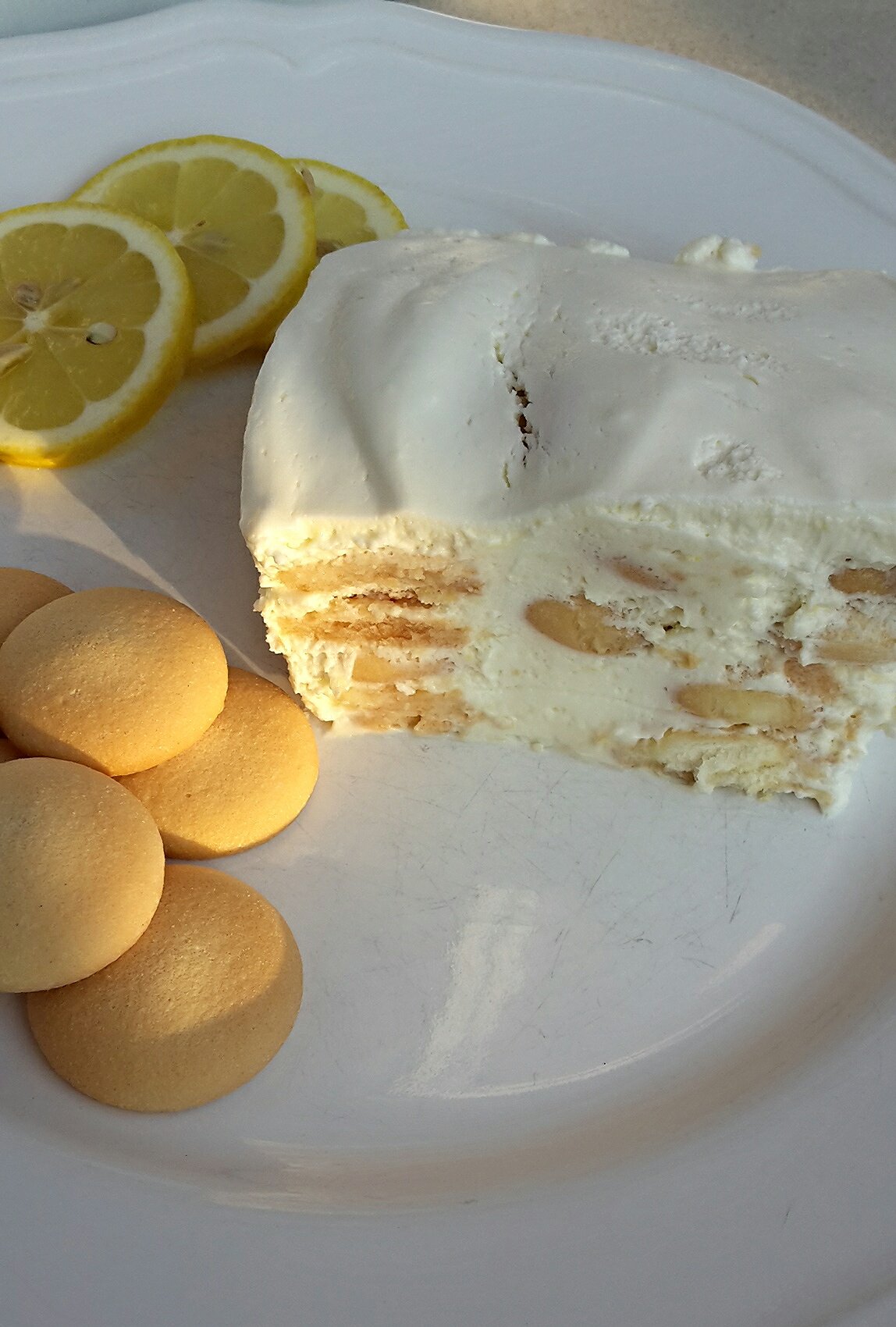 Citromkrémes piskótatallérok