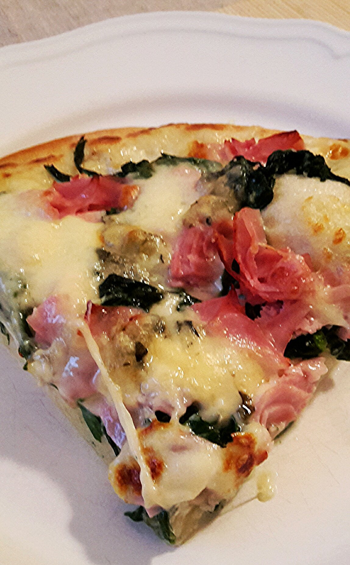Spenótos, gorgonzolás pizza