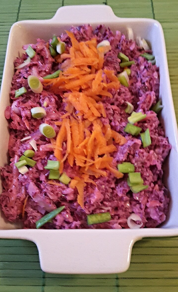 Lilakáposztás coleslaw saláta
