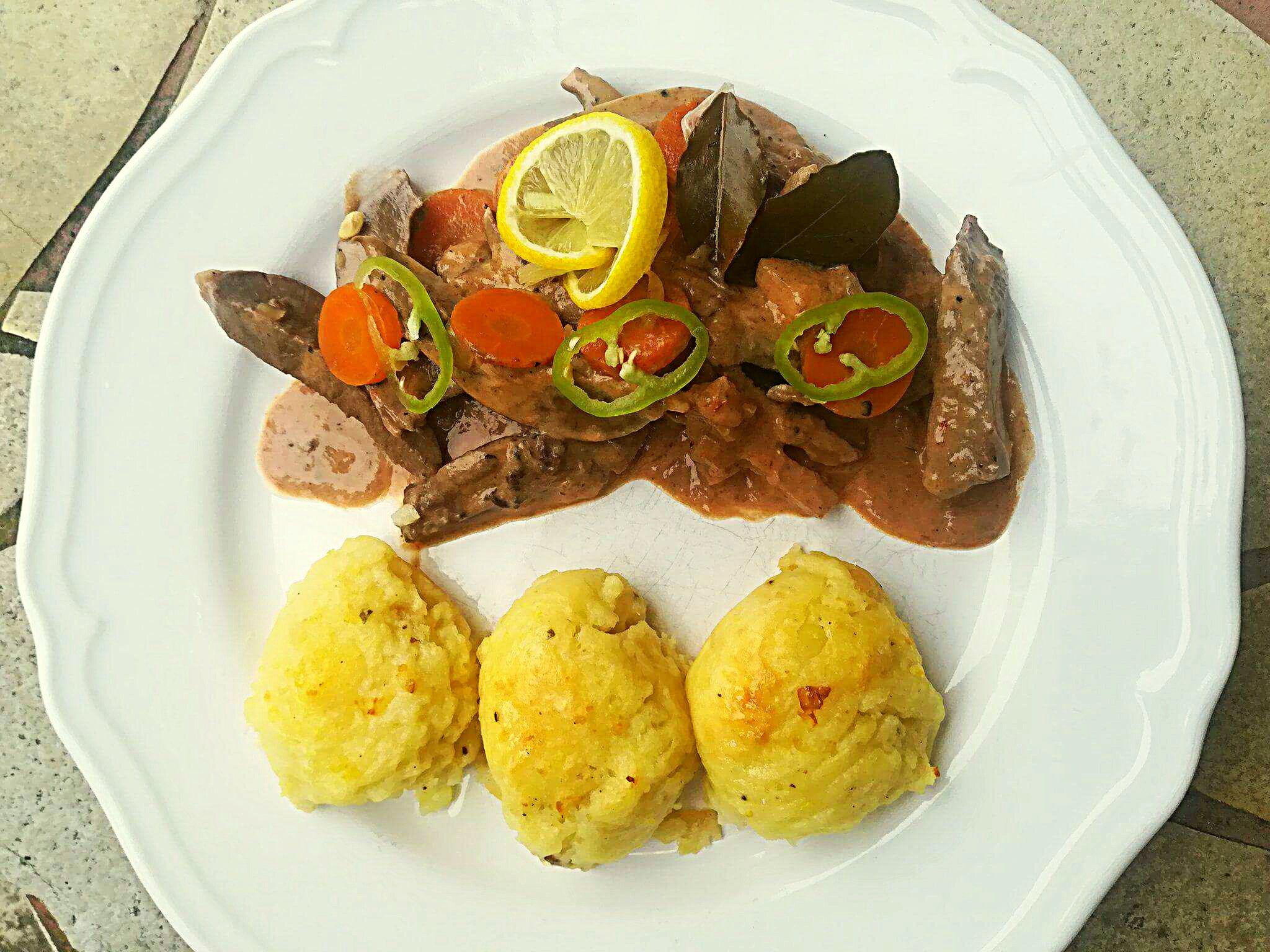 Savanyú sertésszív, krumpligombóccal