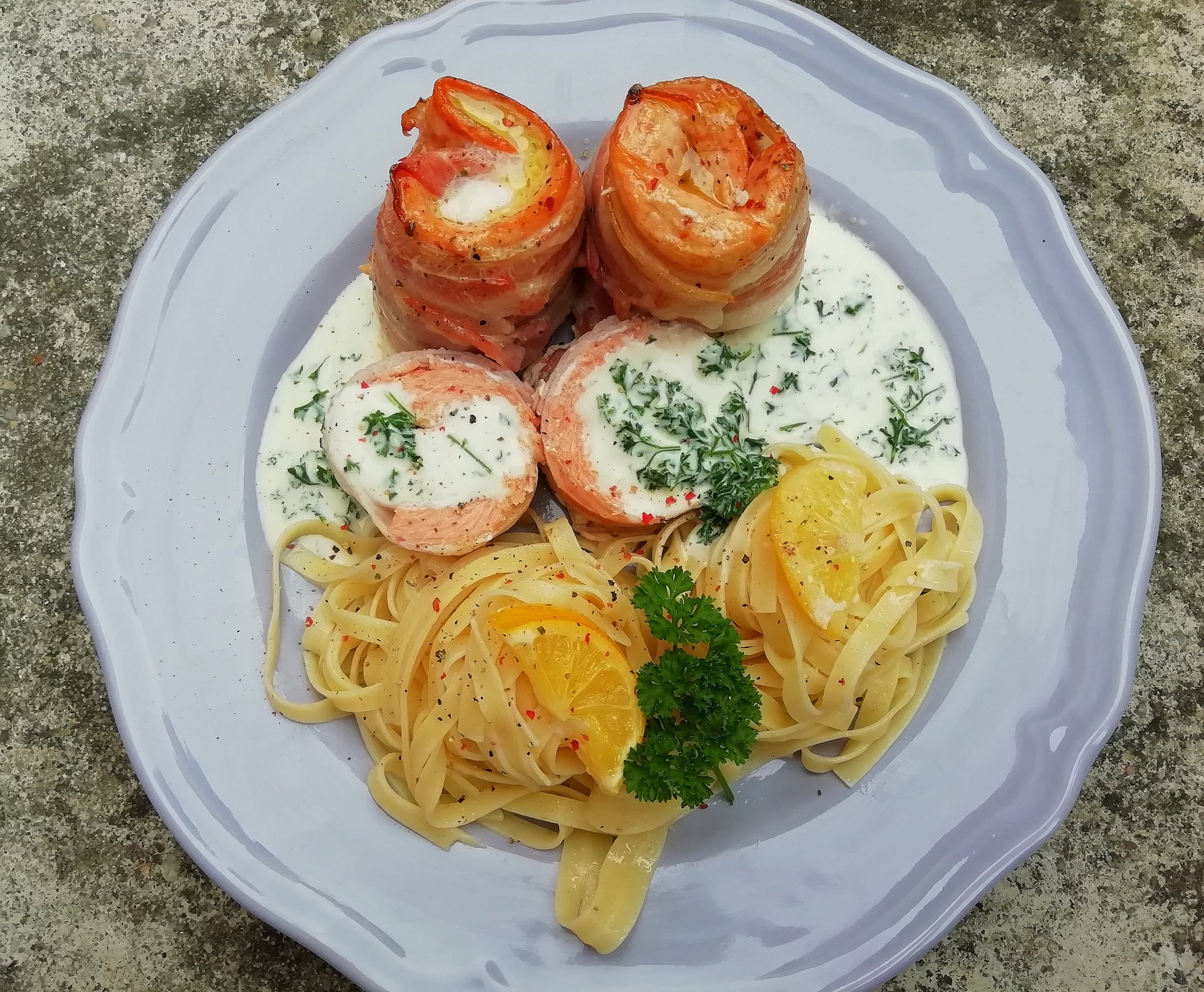 Baconbe tekert lazacfilé