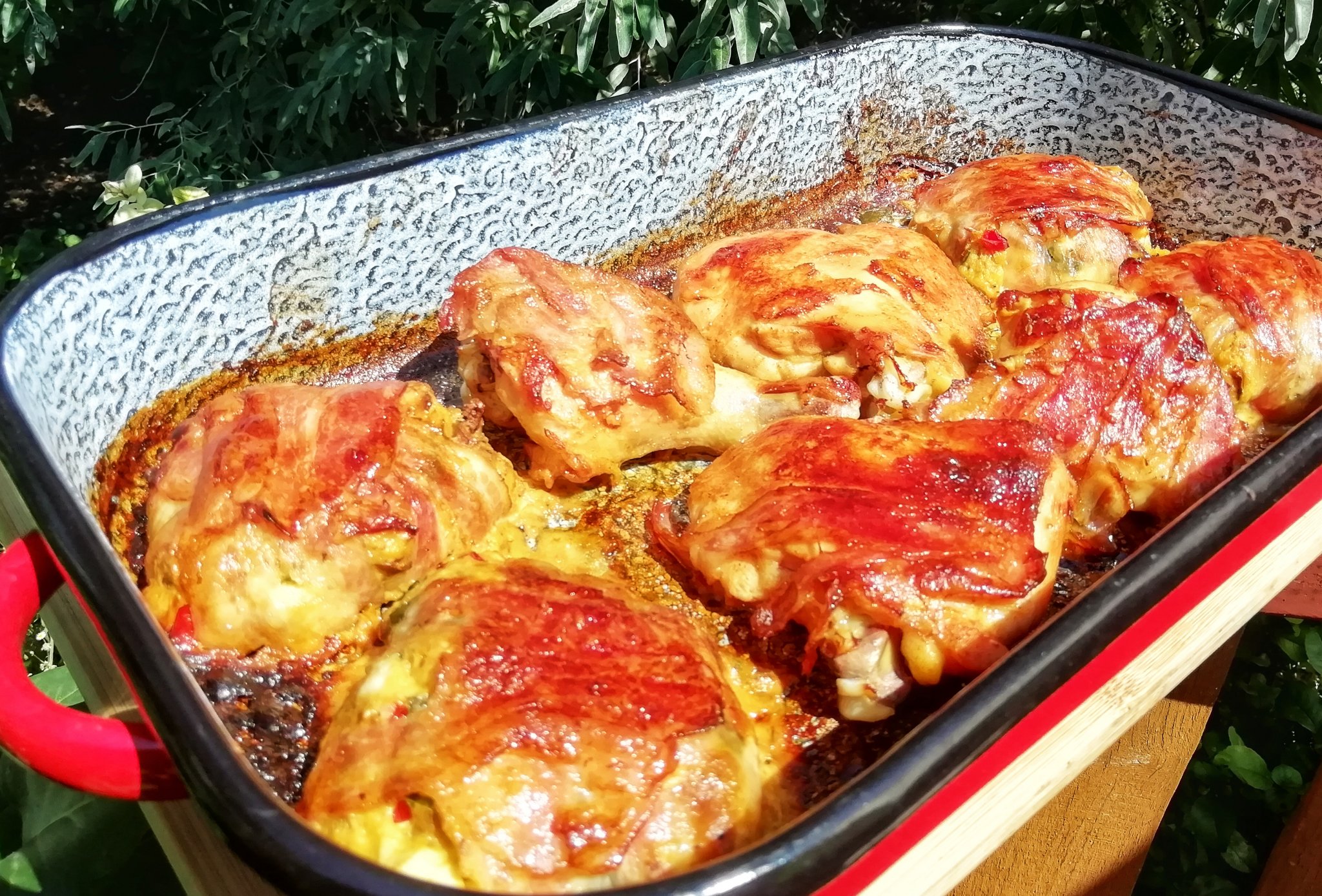 Sült csirkecomb rókagombás töltelék gombóccal